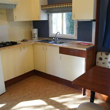 Camping Mobil-home Avec Terrasse Pour 4 Pers. - Api-1-52-1601 Sournia
