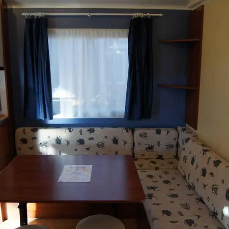 Mobil-home Avec Terrasse Pour 4 Pers. - Api-1-52-1601 Camping